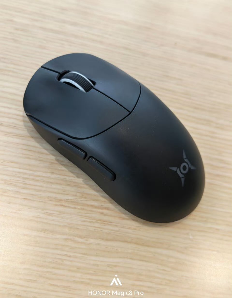 【荣耀WIN系列鼠标曝光：PAW3395传感器，GPW like +1】荣耀 W