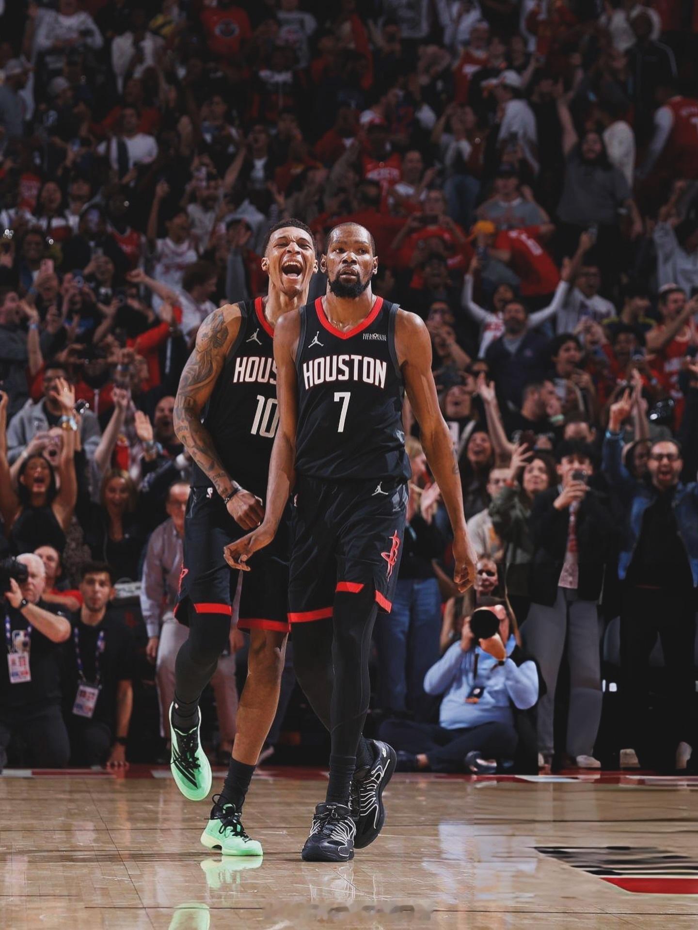 不走心的努力其实都是在敷衍自己。晚安🚀