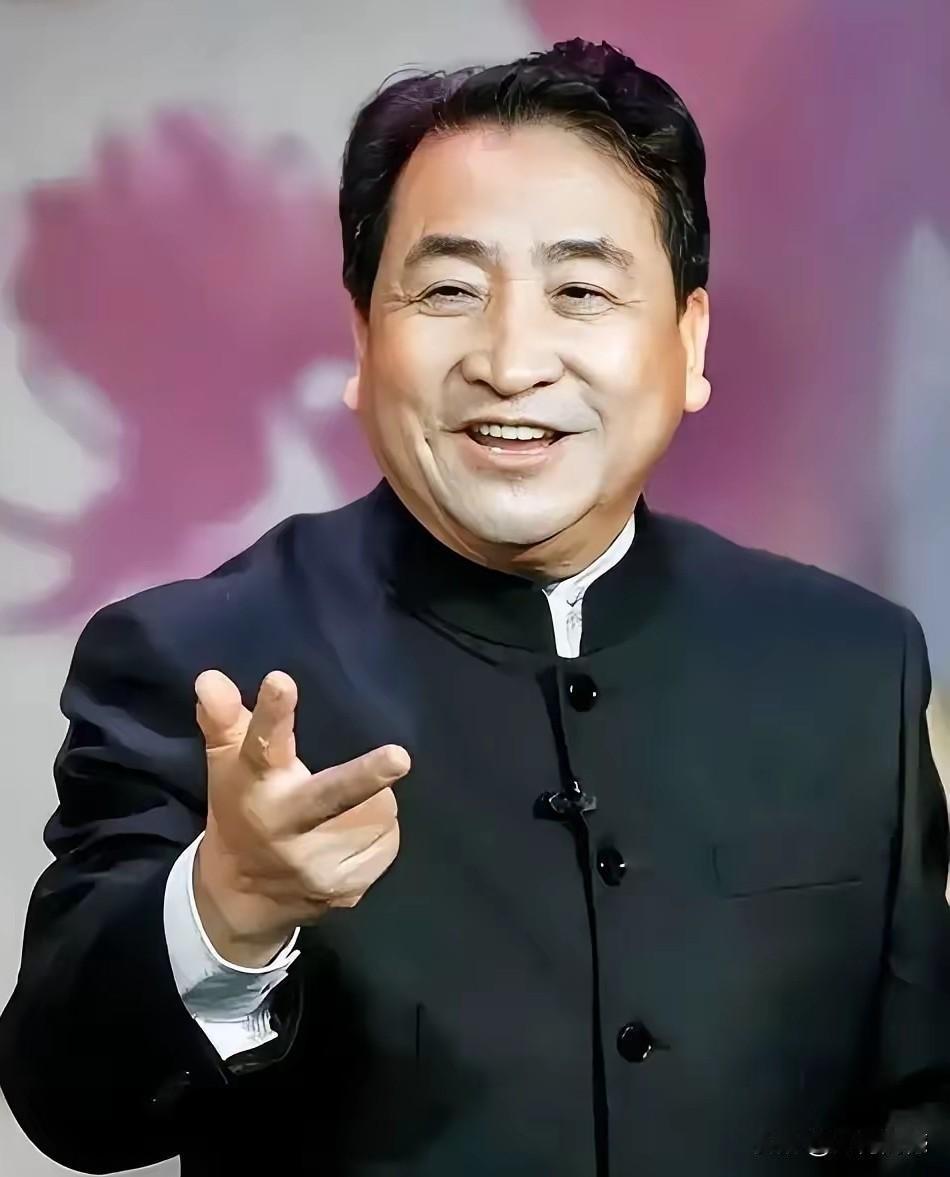 在整个相声界，姜昆老师应该是写字最好的相声表演艺术家，不管别人如何评价他的字，以