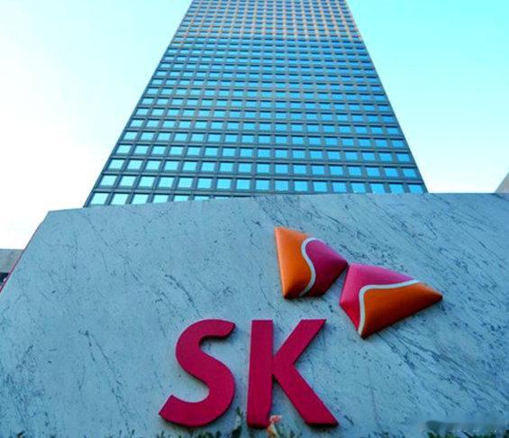 【SK集团会长被判天价分手费】SK集团会长被判向前妻支付9440亿韩元 7月24