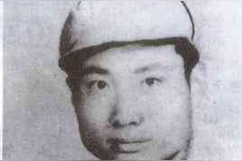 1949年金门战役登陆作战失利，253团团长徐博和部队打散后躲进金门太武山，不靠