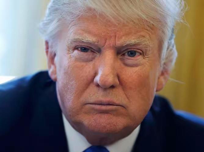 美国前总统特朗普最近又放了句狠话，直接喊话“国际法算什么？我的想法就是全球的规矩