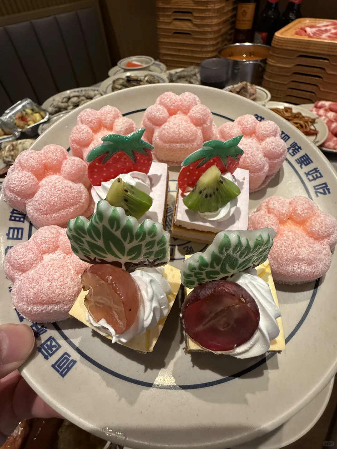 西安小寨！！！穷鬼自助餐！！！快去吃！！！