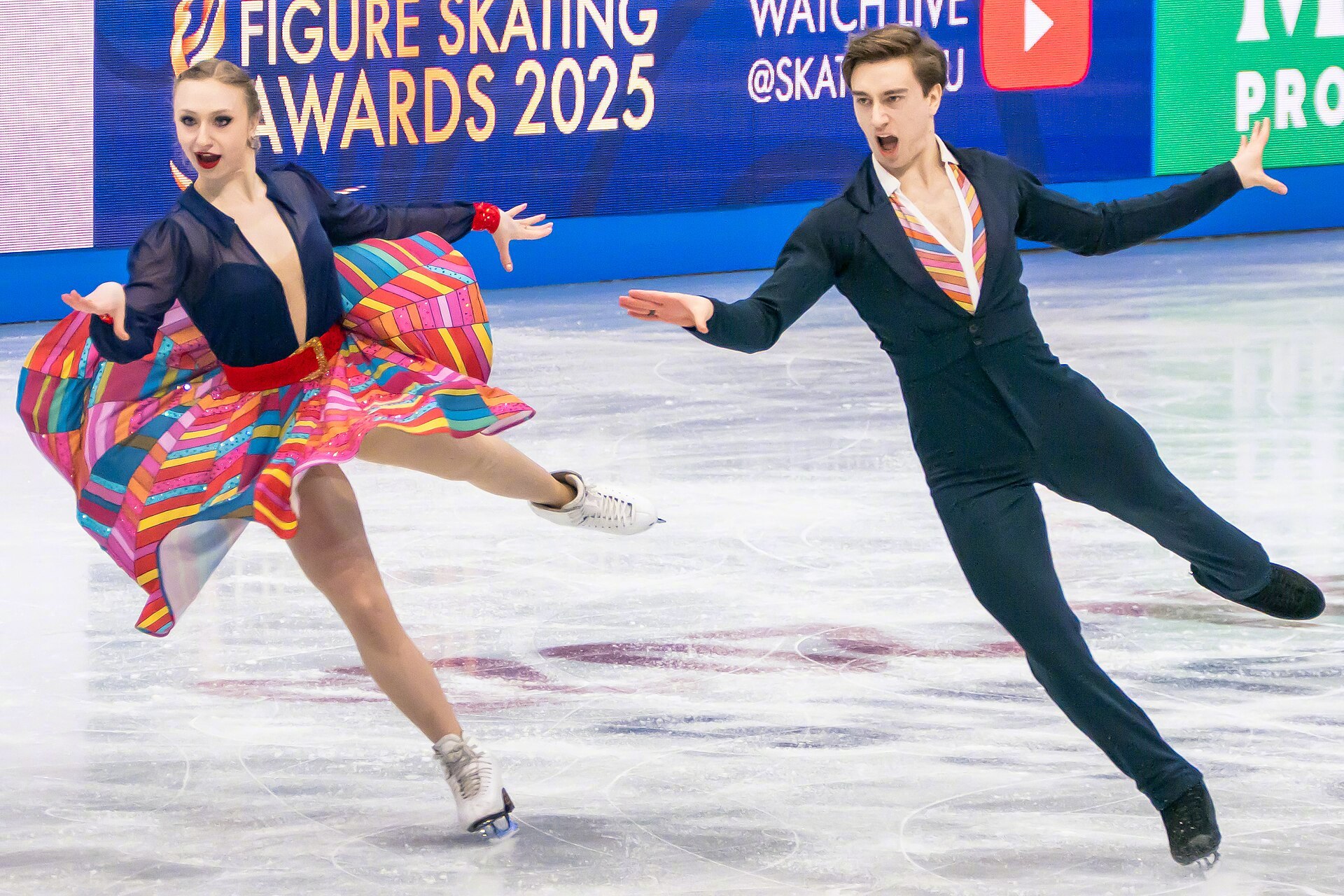 冬奥冰舞比赛选手用AI生成音乐引争议据报道，捷克冰舞组合卡特日娜·马日科娃与丹尼