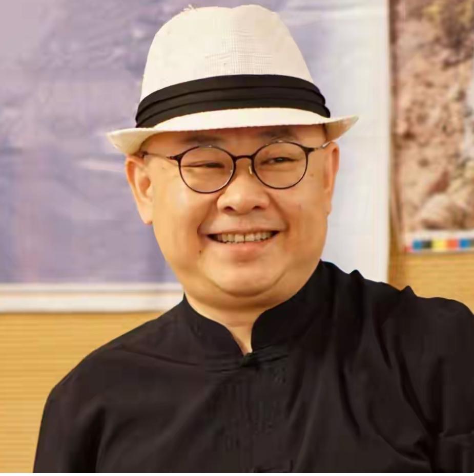 央媒“点名”54岁刀郎，释放三个强烈信号，云朵的话真没说错娱乐 明星