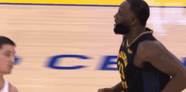 格林再度情绪失控！今日勇士与太阳交锋，在第二节比赛中，追梦先是推搡吉莱斯皮，被吹