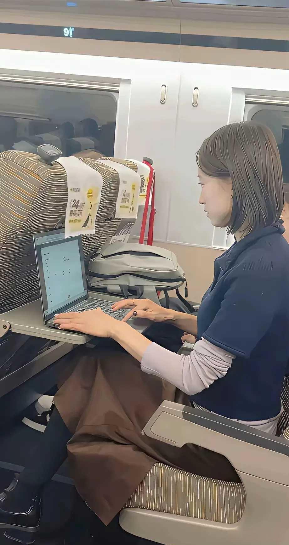 这牛马一刻也不停