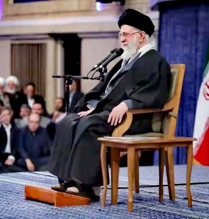 不是吧，哈梅内伊真的被干掉了。
伊朗这个国家很奇怪，明明知道美以在准备打他们，却