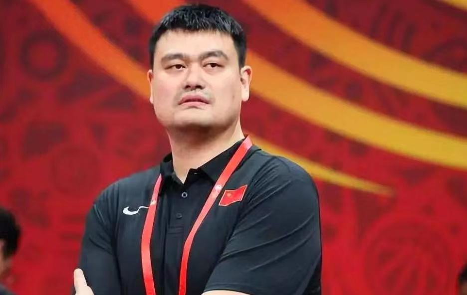 中国女篮奥运会无缘8强，姚明应该立即去做五件事：
 
1、找到郑薇，告诉她，中国