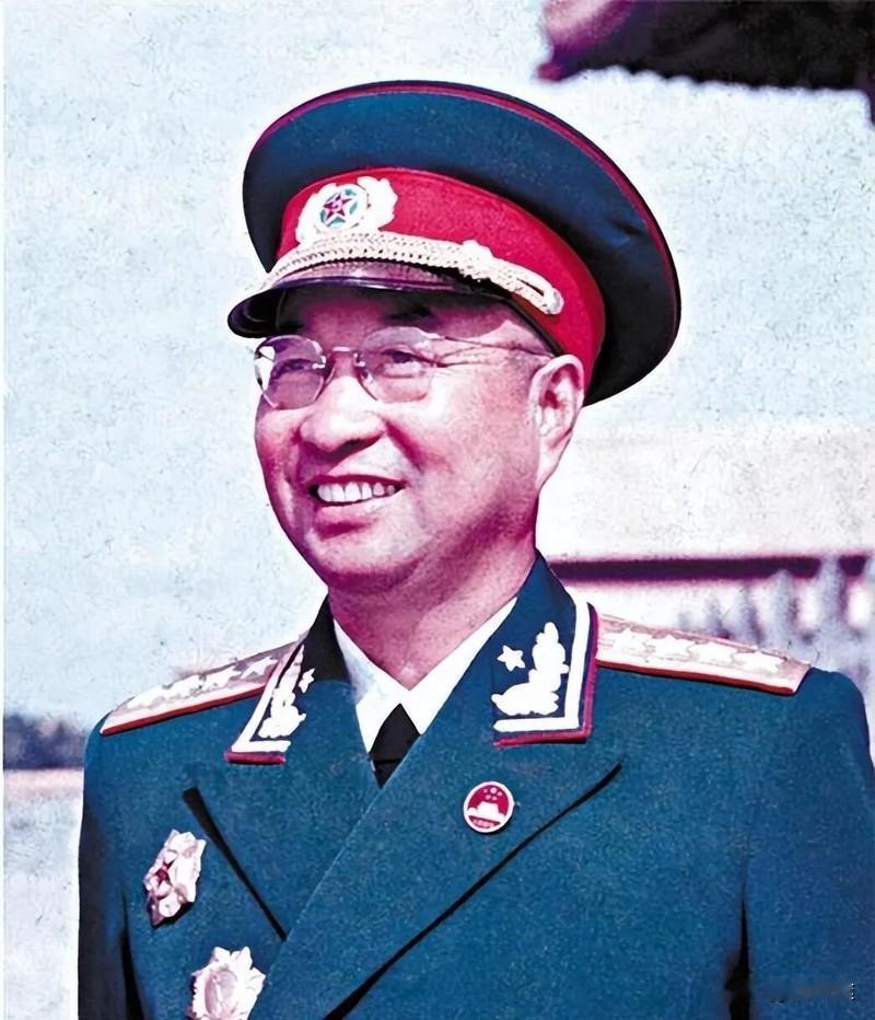 1927年，陈赓腿伤住院休养，一个姓李的护士悄悄让他赶紧撤离，原来这名护士两次铤