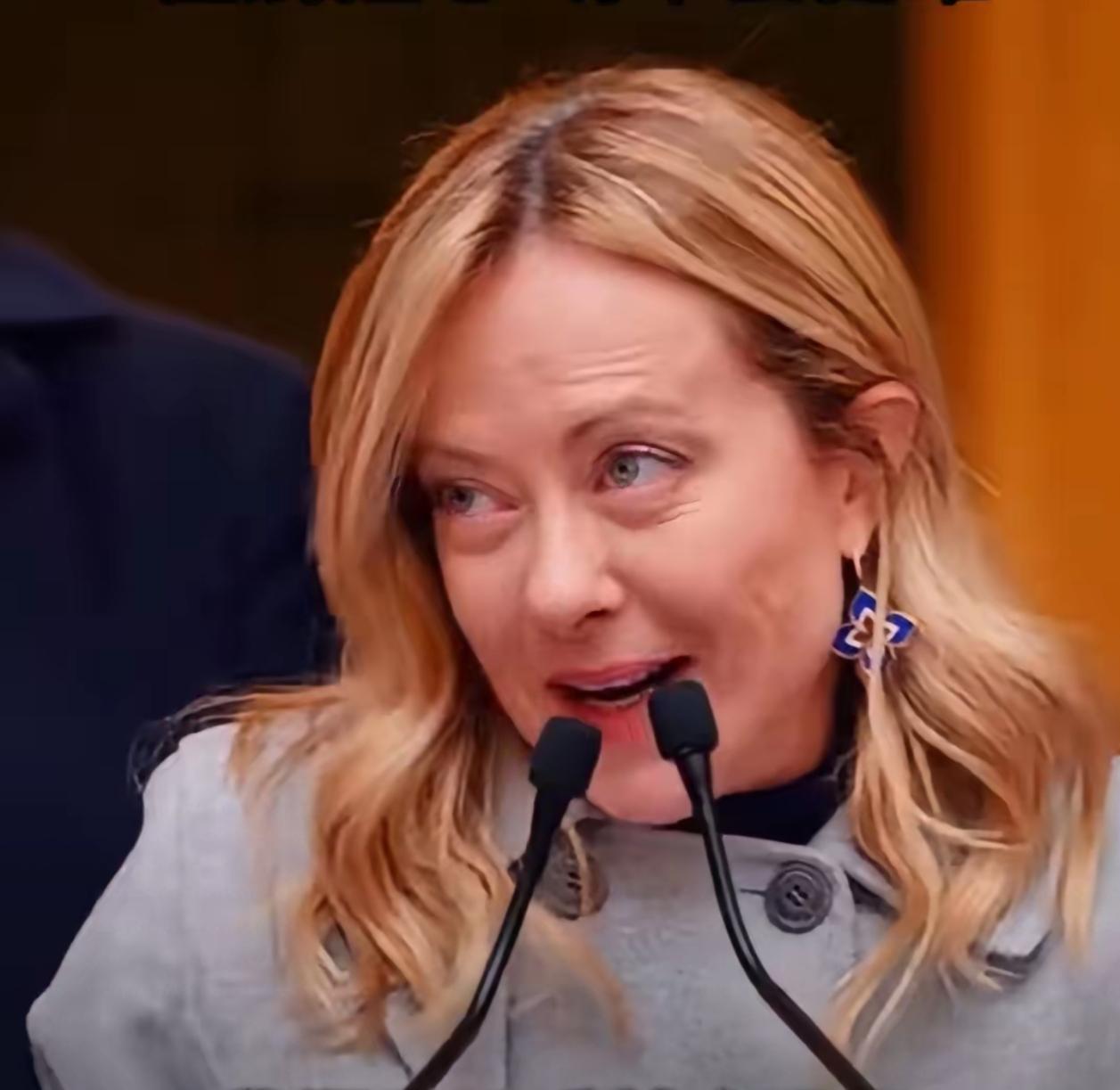 意大利总理梅洛尼实话实说，她在新年前夕致辞：“别以为 2025 年我们过得很辛苦