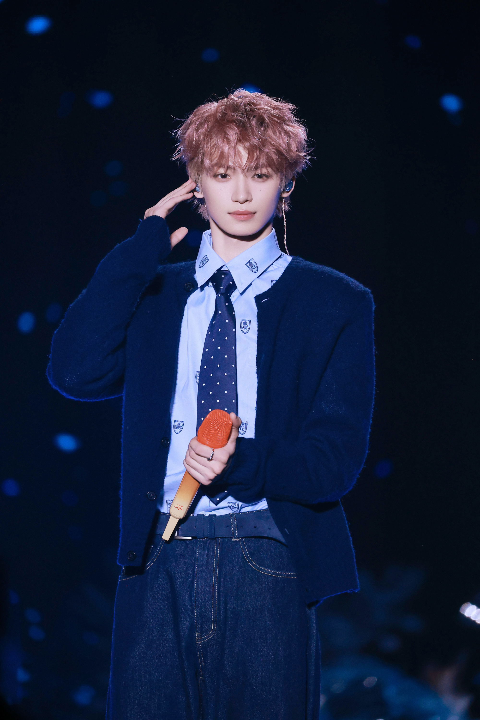 梓渝 zy梓渝 ﻿ 怎么会没有心事 那一直是你的名字.