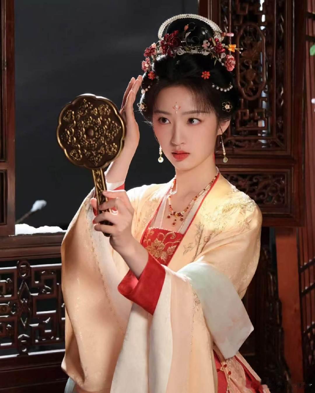 娱乐邓恩熙好标准的古偶少女邓恩熙宋制造型古偶少女就是要恩熙这种少女来演啊，宋制造