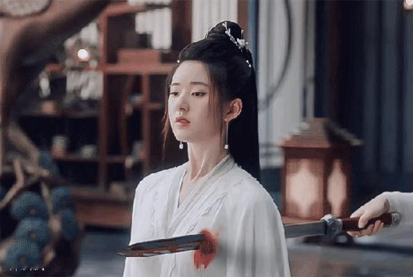 赵露思勇敢地曝光自己的病情，这其实是非常有勇气且值得称赞的举动。大家对她的同情和
