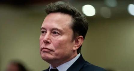 SpaceX深夜跳水，市值一夜蒸发4000亿美元，特朗普深夜救市失败？
 
刚在