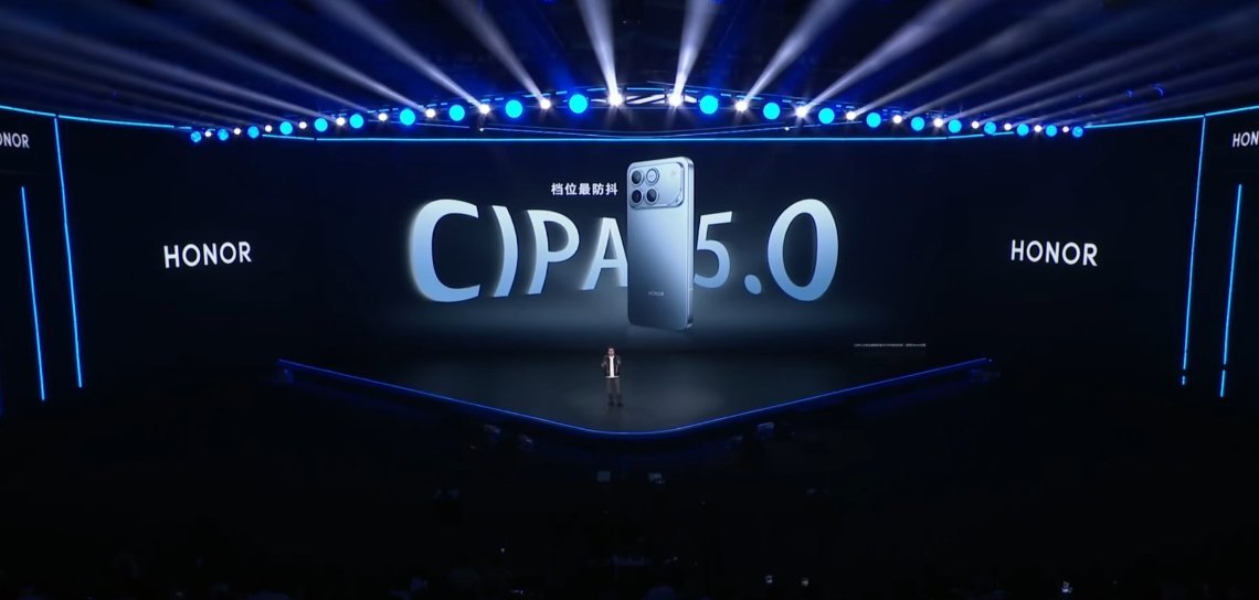 荣耀 WIN 前置： 50MP，后置 50MP 主摄（索尼 LYTIA 700，