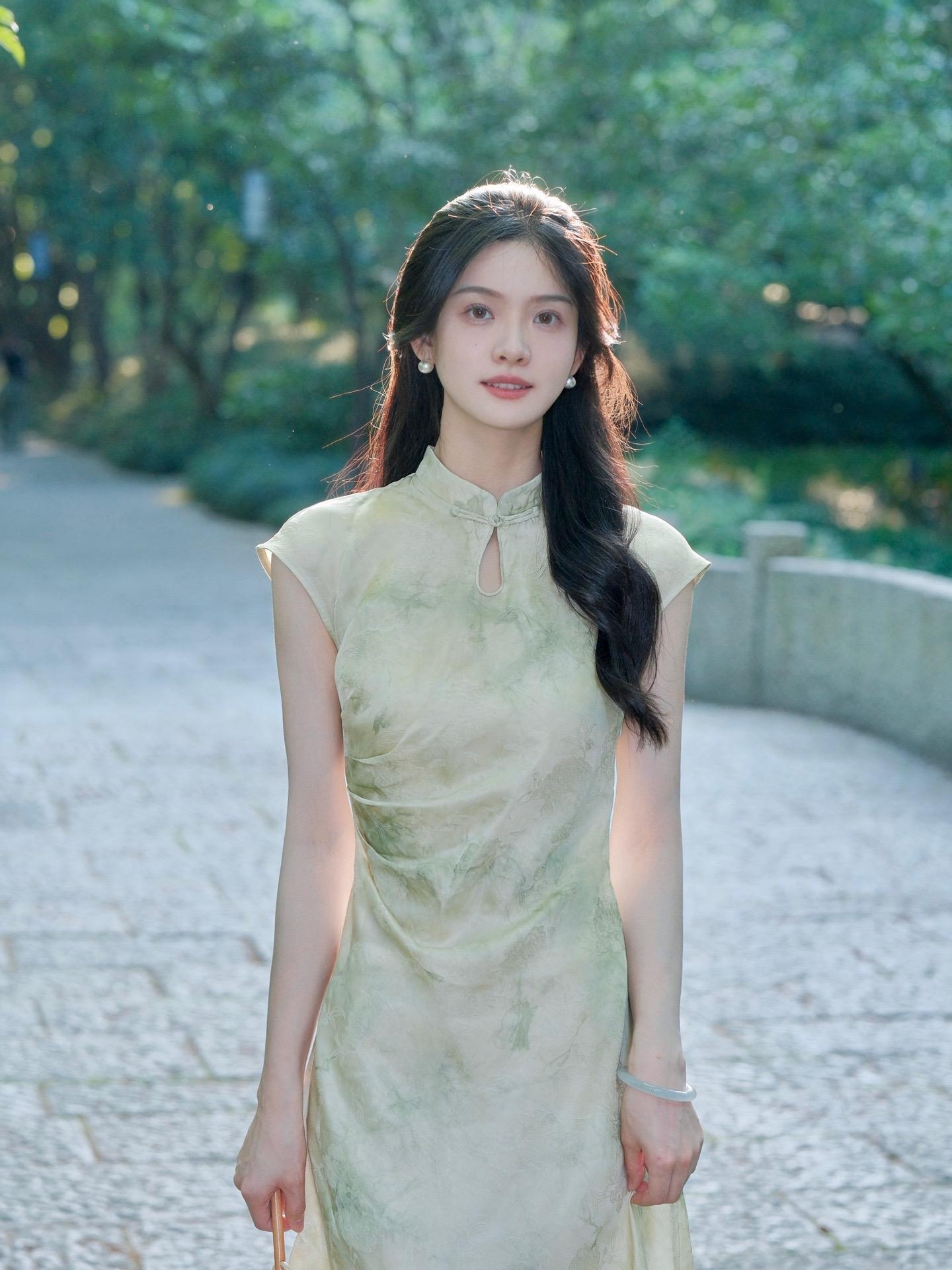 当一天知书达理的民国大小姐。杭州花圃好美～