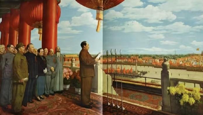 开国大典
       主席前面的话筒，油画上是方的，实际上是园形的。