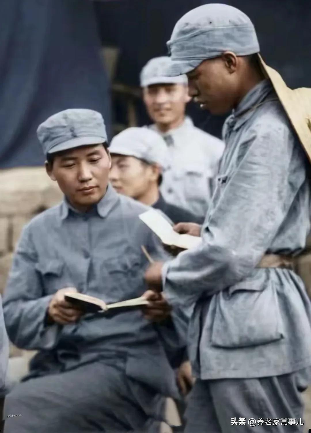 凡是影视剧里的
再怎么也演不出老人家的
英气逼人、睿智豁达的
神韵！
致敬老人家