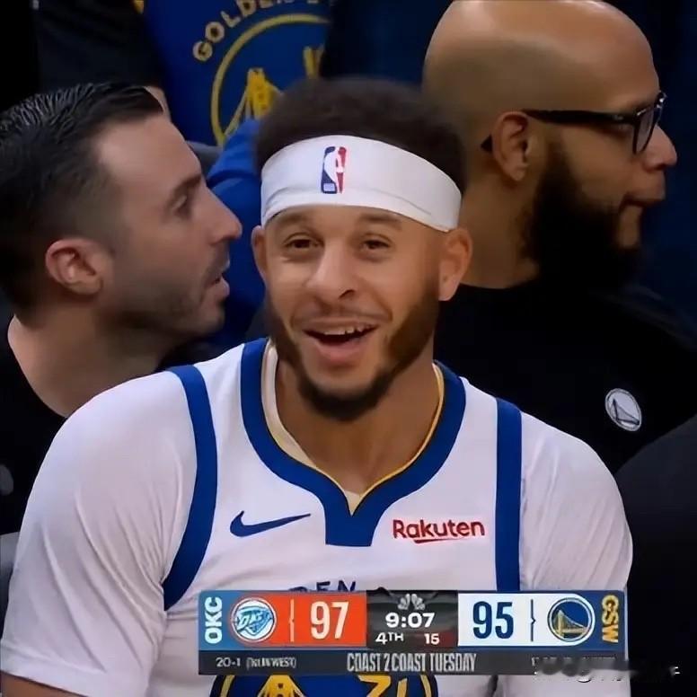 科尔的决策就是掐表换人，谁表现好就换下去，看了勇士和雷霆这场比赛，我真是气不打一