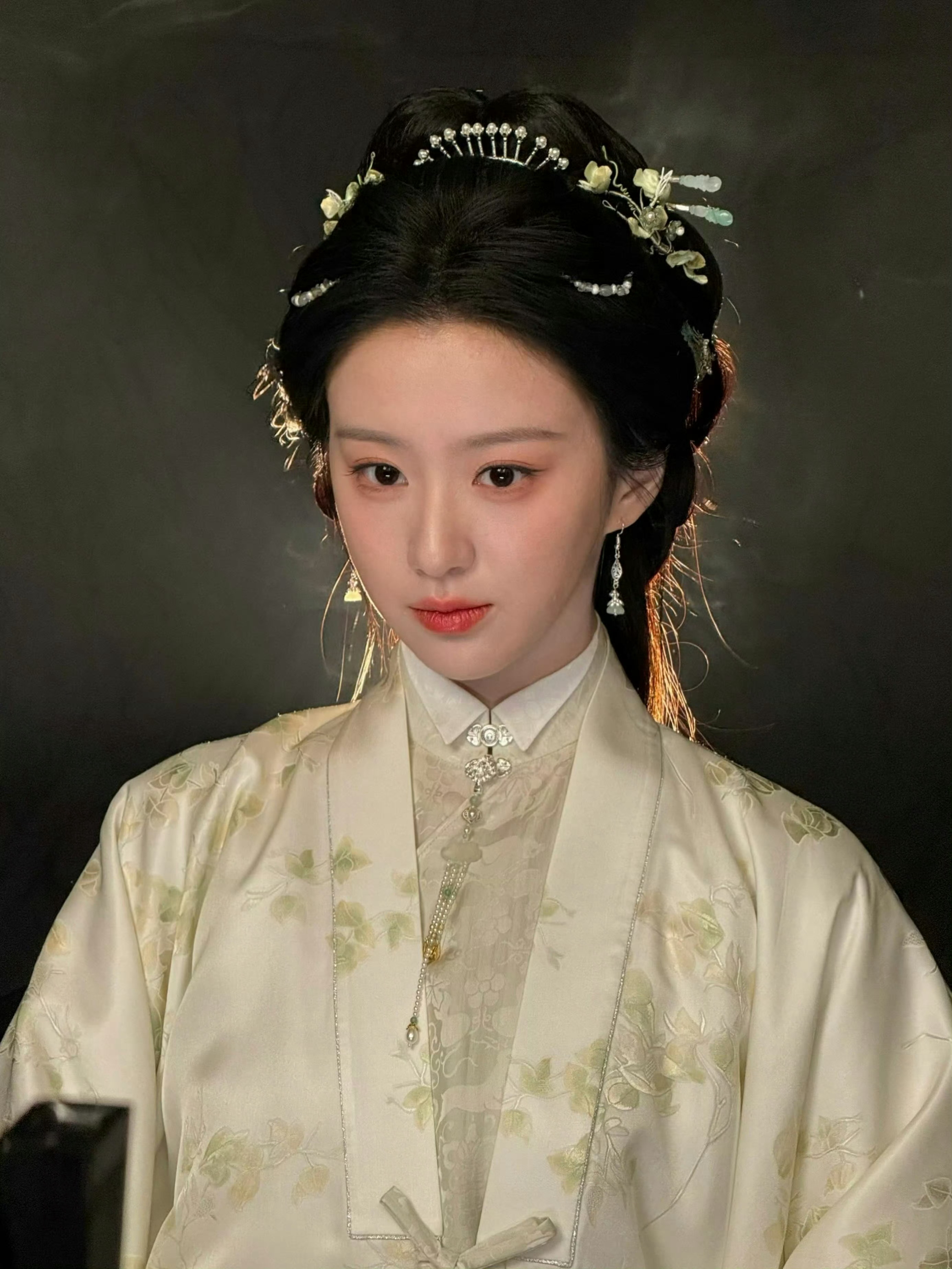 窈窈有期官宣包上恩拍了这么多部能不能抬一部女主的看看演技 