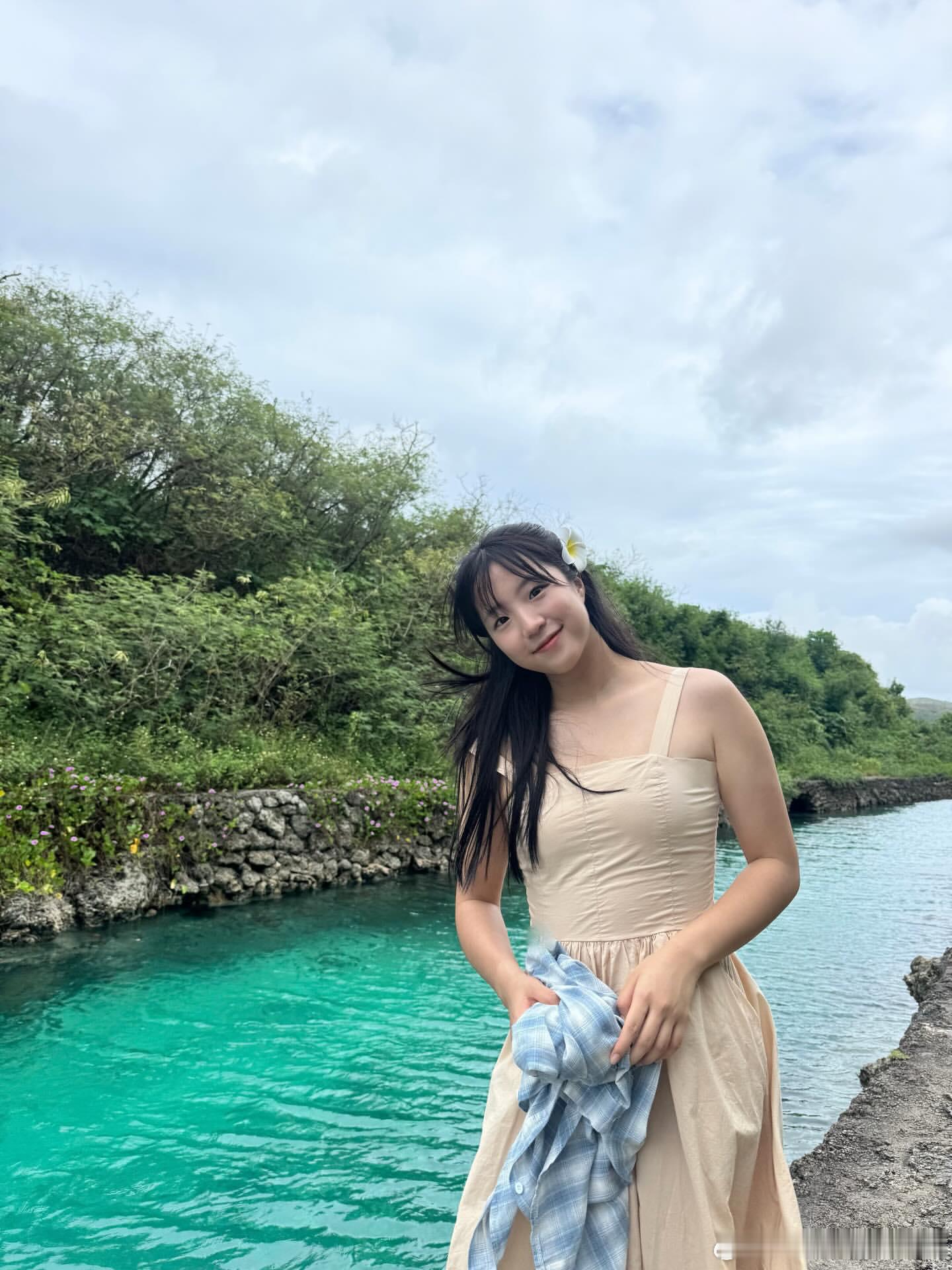 申裕斌更新ig：🩵🥽🤍🐬🦎🫧🌿👒 