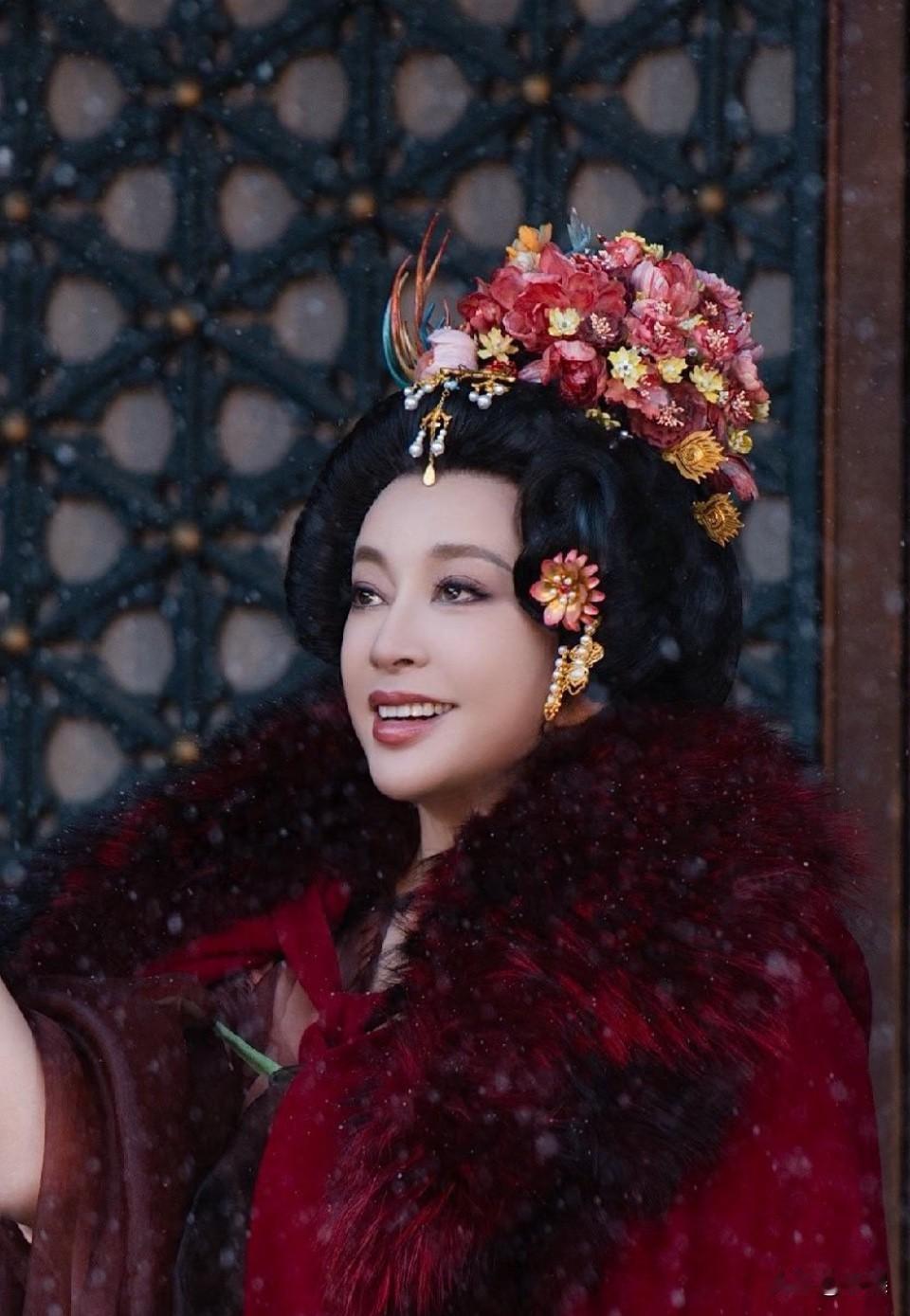 短剧《武则天传奇》，庆奶这妆造也太好看了吧！
挺好的，庆奶有活力只要她想演就让她