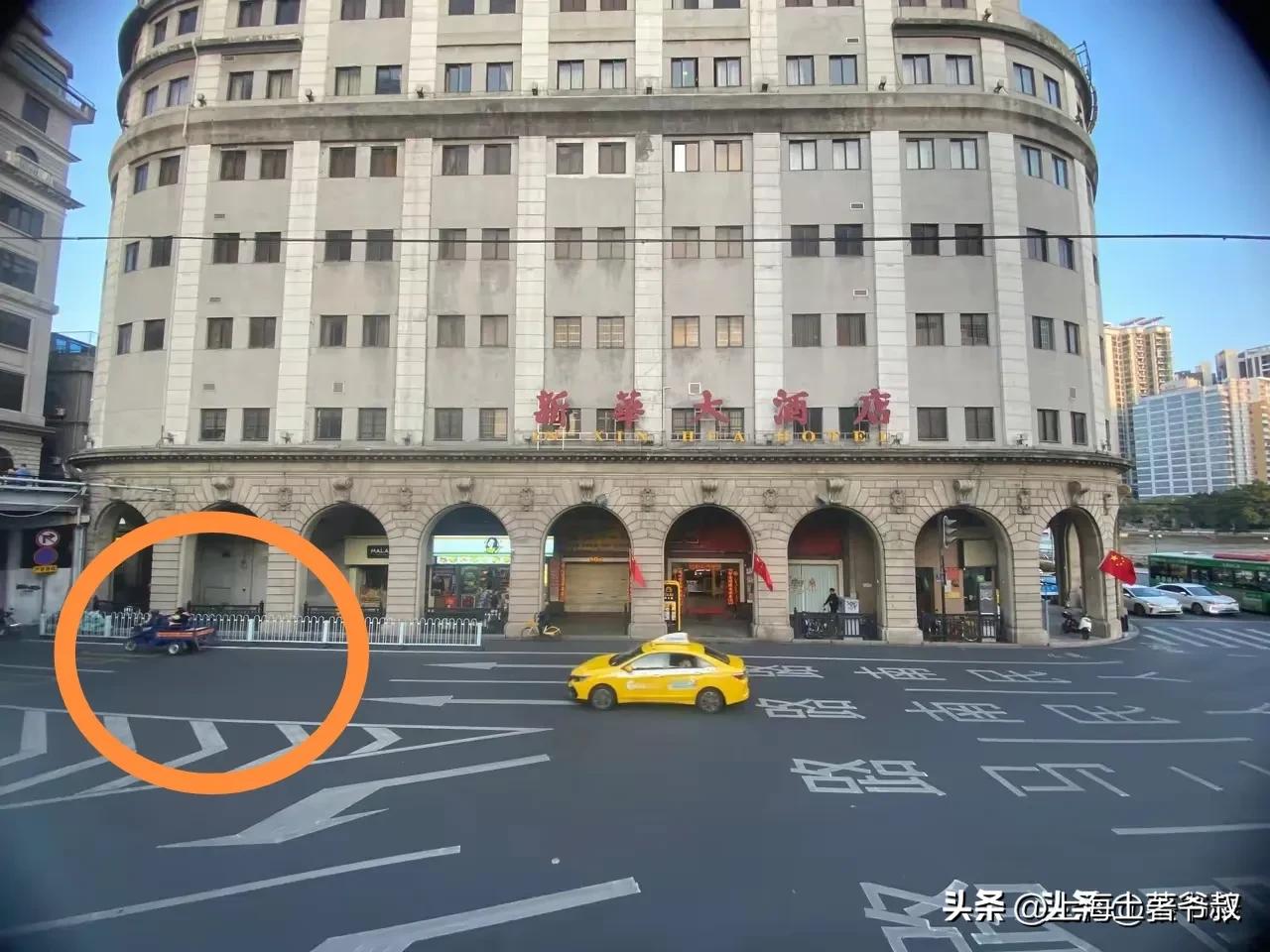 真是想不通啊！在广州的主城区里居然出现这样的载客三轮车。这样的违法车辆可以在广州