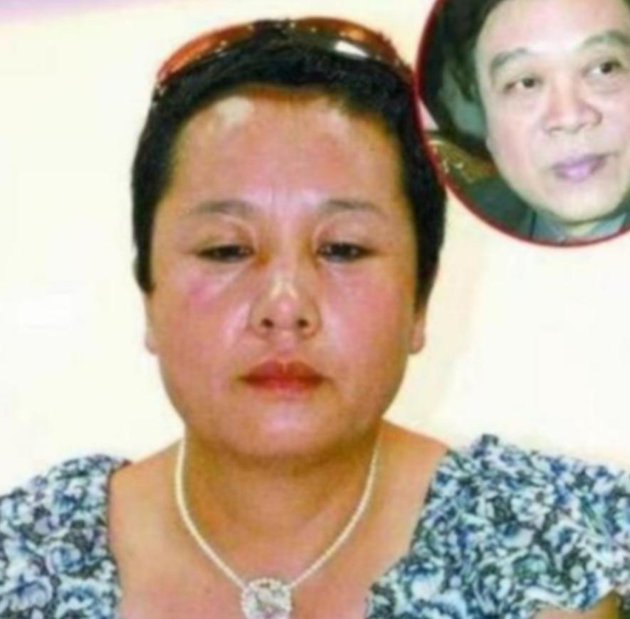 “赵忠祥瞒着妻子与我发生关系多年，并有特殊癖好，令我身心受到严重伤害。”2004