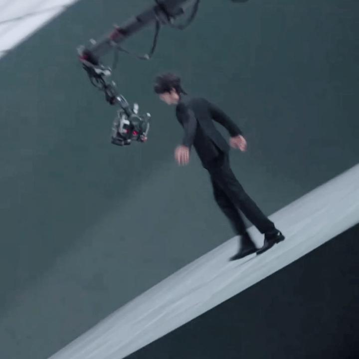 85号赛车手 酷爱 人间法拉利这头身比，太养眼了