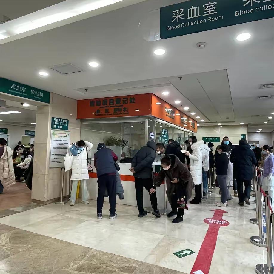 我和老公复婚才两个半月，检查出怀了十周的双胞胎，算日子复婚前就怀上了。我怕他觉得