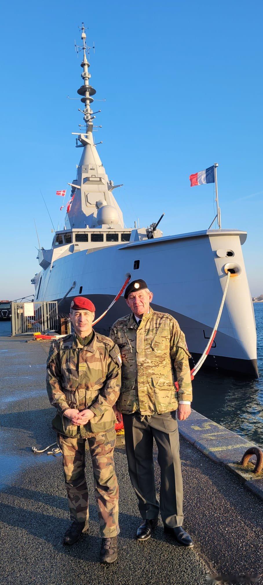 🇫🇷法国最新型战舰、仍在试航阶段的FDI“阿德里亚尔·罗纳克”号，似乎已加入