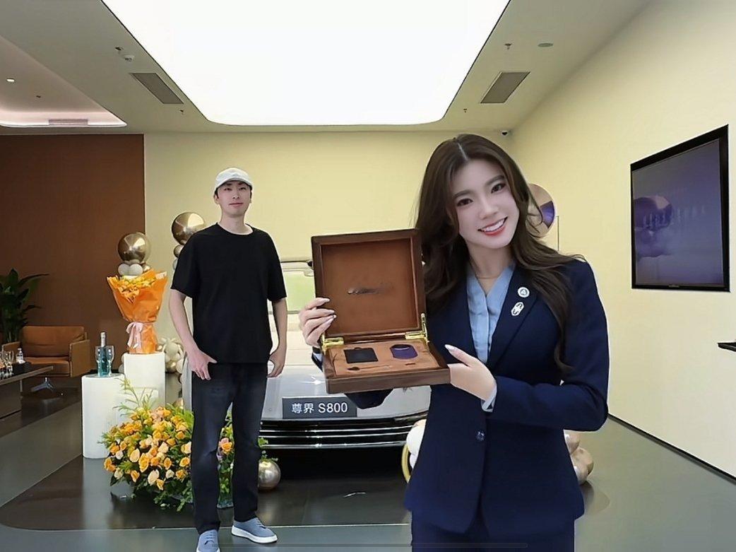 保时捷女销冠被合成AI不雅视频真是人怕出名猪怕壮，我们青岛的保时捷女销冠，而且是