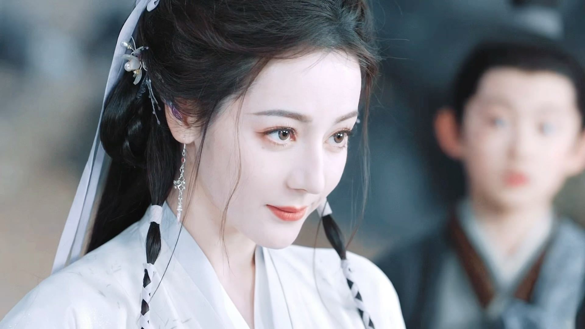 内娱古装真的离不开迪丽热巴✨ 白日提灯贺思慕又美又飒，双面人设绝到骨子里，每一帧