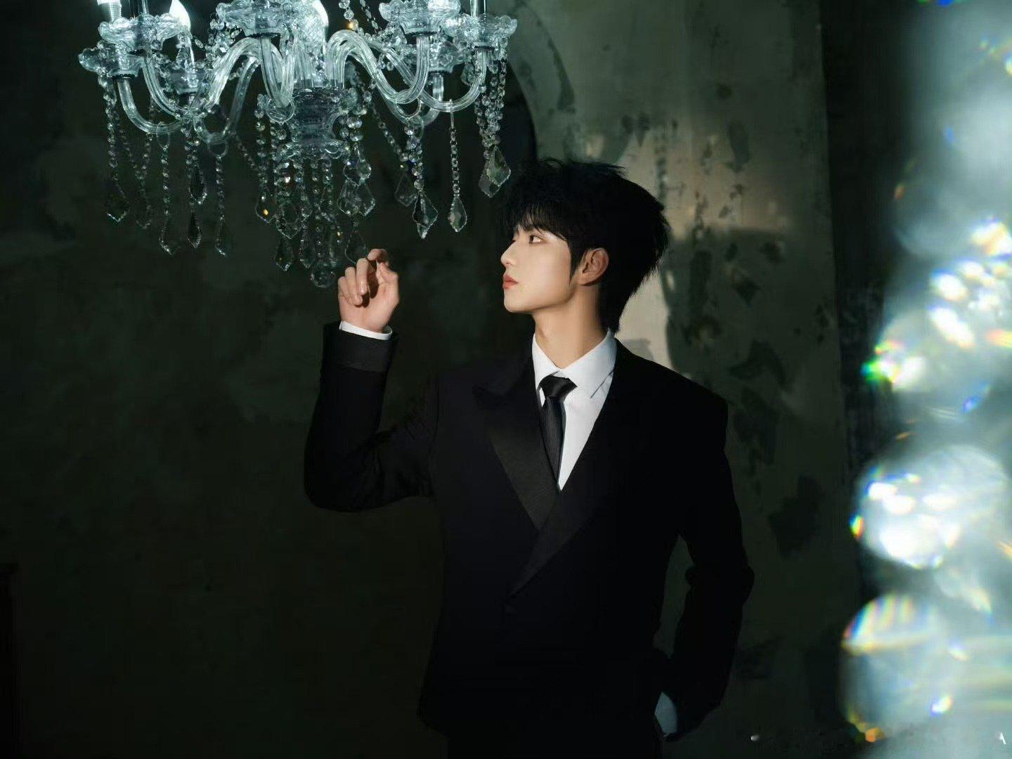 这个恩仔帅成啥了 