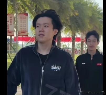 王队出来炸街啦！好久不见，甚是想念。本以为澳门冠军赛就可以看到王队的比赛了，没想
