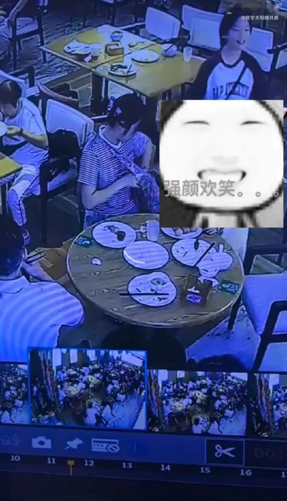 “鸡蛋姐”火了！

一女子带着孩子在酒店吃免费早餐。

吃饱之后，女子拿过来20