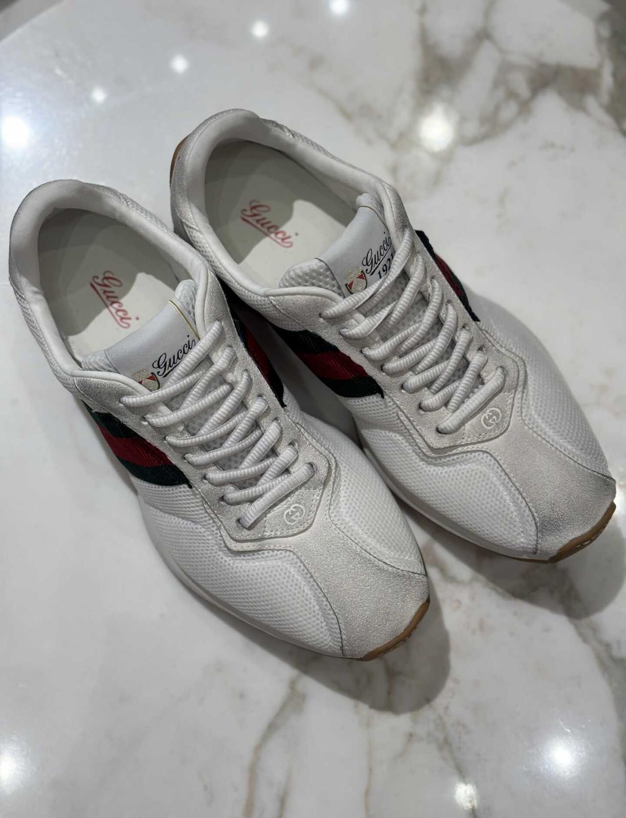 Gucci | 属于自己生活节奏的鞋子😌
它是让你跑的快快的鞋子👟
它是让你