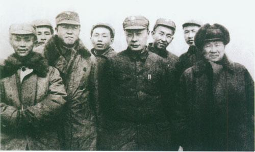 历史上的今日  1945年１ ２ 月 ３ 日 　 中 共 中 央 军 委 决 定