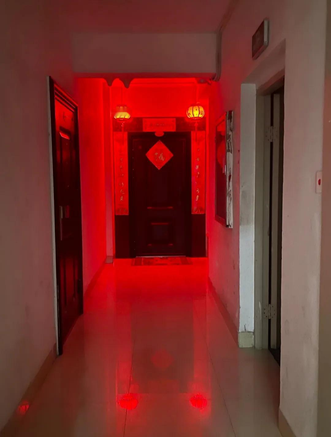 对邻居喜庆的手段有点不理解，怎么感觉怪怪的？