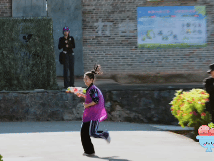 陶昕然被淘汰哈哈哈哈哈 看着陶昕然和李乃文握着一大叠水卡被淘汰的那一刻，我真的笑