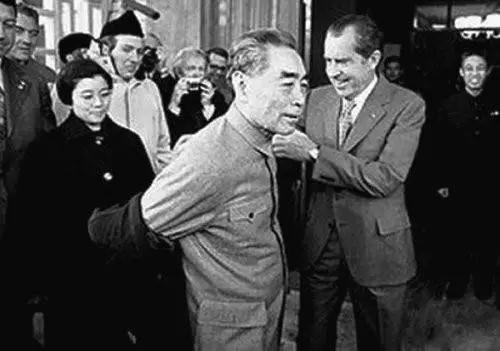美国总统尼克松曾说：“中国如果没有周恩来，就可能不会燃起革命之火；如果没有周恩来
