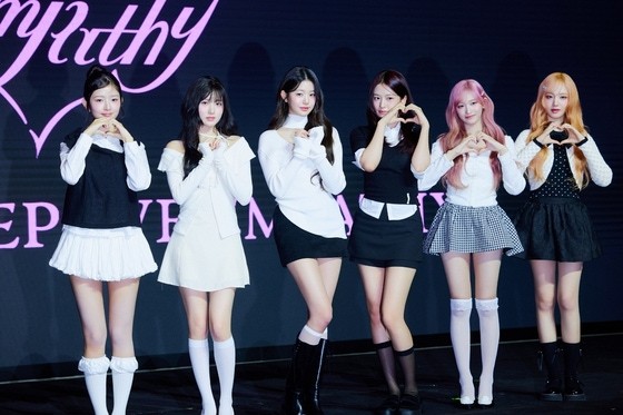 【newsen】[IVE摘得2月女团品牌评价一位]韩国企业评价研究所通过消费者行