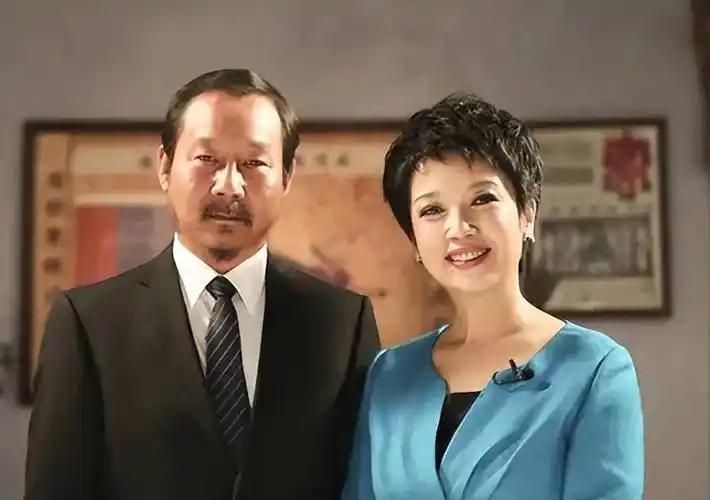 左边这位是演过孙中山和邓小平的马少骅，右边这位女演员看着挺面熟，就是不知道叫什么