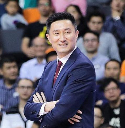 杜锋又给自己上难度，季后赛就要拿最难的剧本，本赛季第四次大比分领先翻车
广东队又