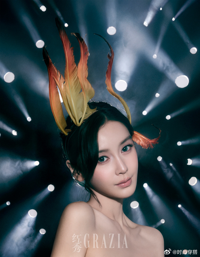 Angelababy韩系鬼塑千金时隔三年再登红秀六月刊，这是Angelababy