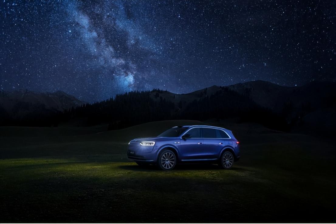 春日踏青，问界M7舒适空间+超值权益，畅享惬意旅程！
春日踏青，就该选一辆舒适又