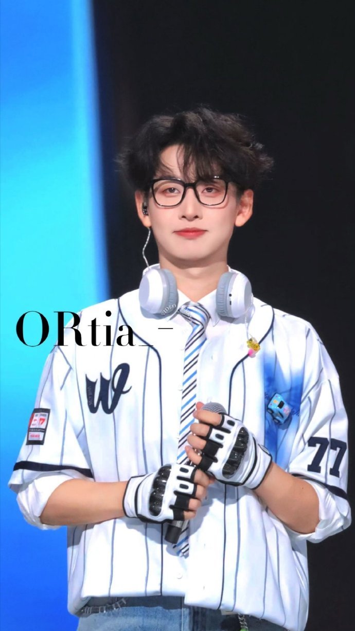 齐思钧以为打工实则放假海角88号齐思钧[超话]齐思钧果然没让人失望，专业能力在线