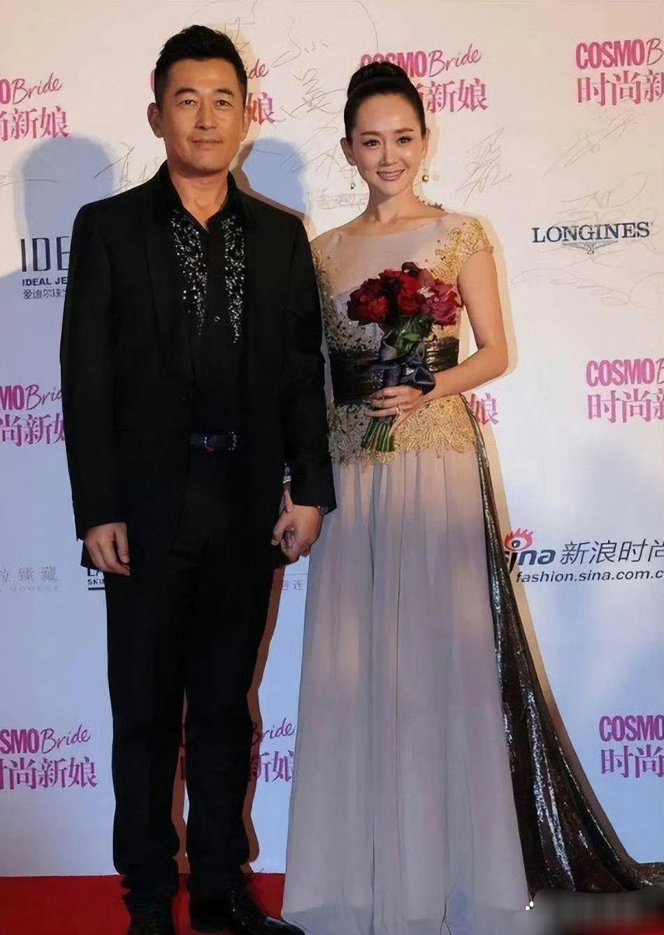 王志飞与妻子同框，两人看上去，无论身材还是气质，都蛮搭的，简直就是天生一对啊 ​