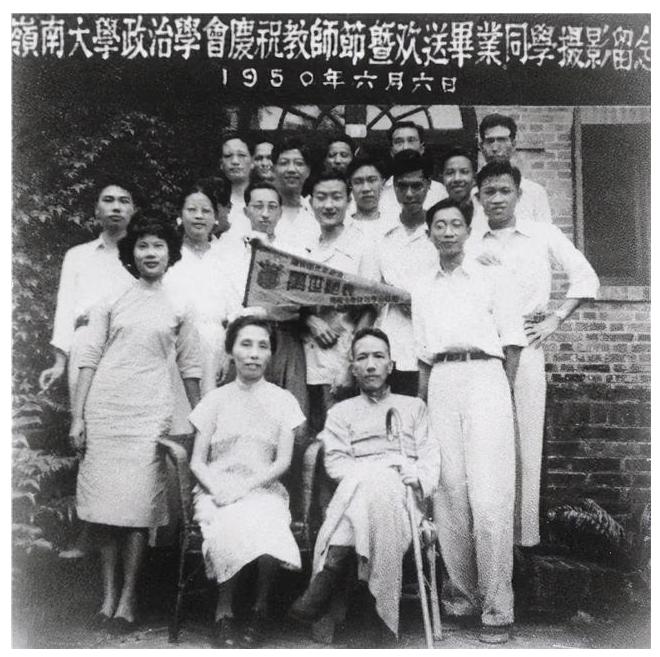 1948年12月，胡适准备从北平前往南京。

那时候，北平已经被围城，只有坐飞机